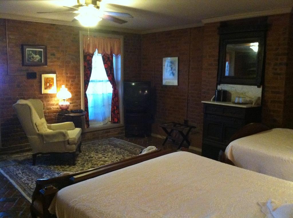 Corners Mansion Inn - A Bed And Breakfast Vicksburg Δωμάτιο φωτογραφία